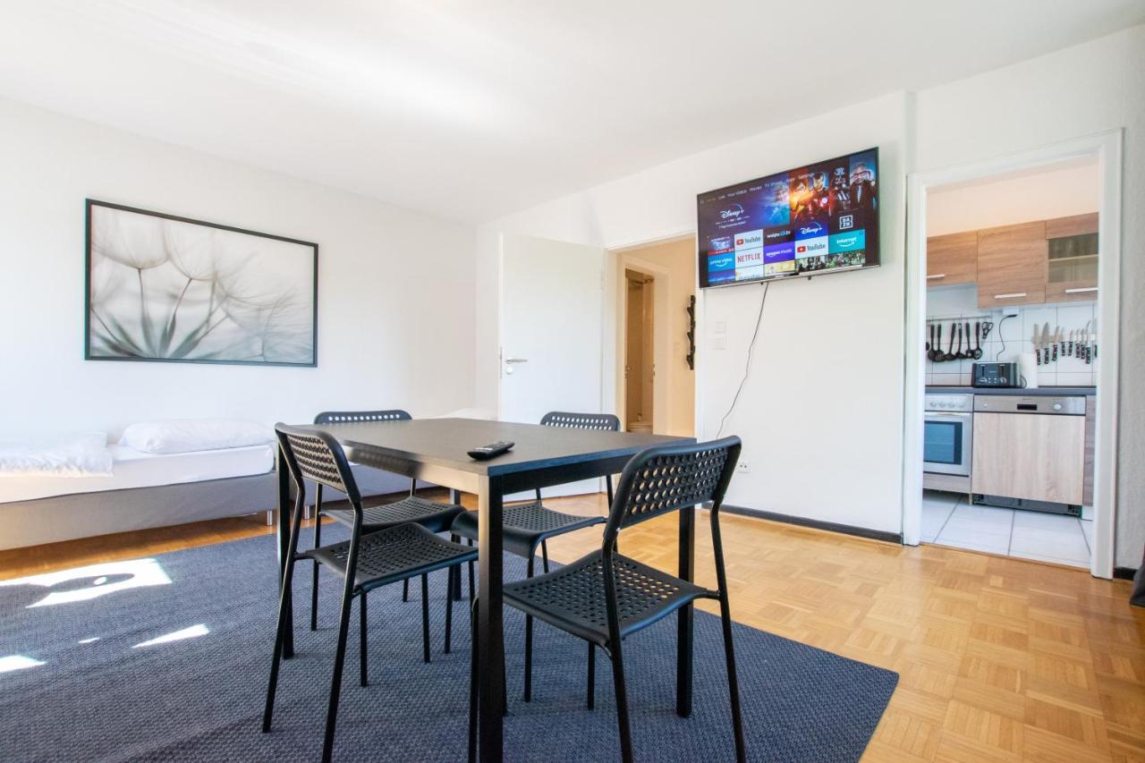Raj Living - 1 , 3 And 4 Room Apartments - 20 Min Messe Dus & Airport Dus เมียร์บุช ภายนอก รูปภาพ