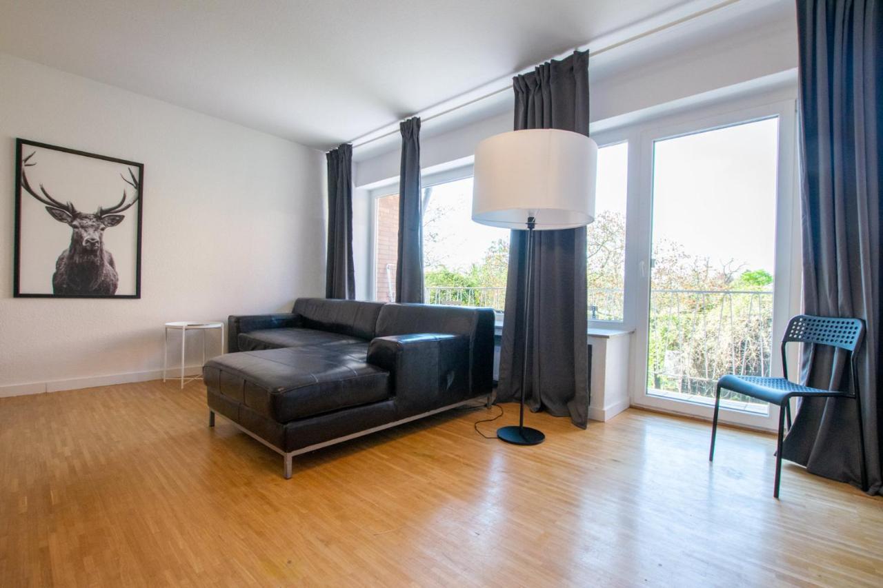 Raj Living - 1 , 3 And 4 Room Apartments - 20 Min Messe Dus & Airport Dus เมียร์บุช ภายนอก รูปภาพ