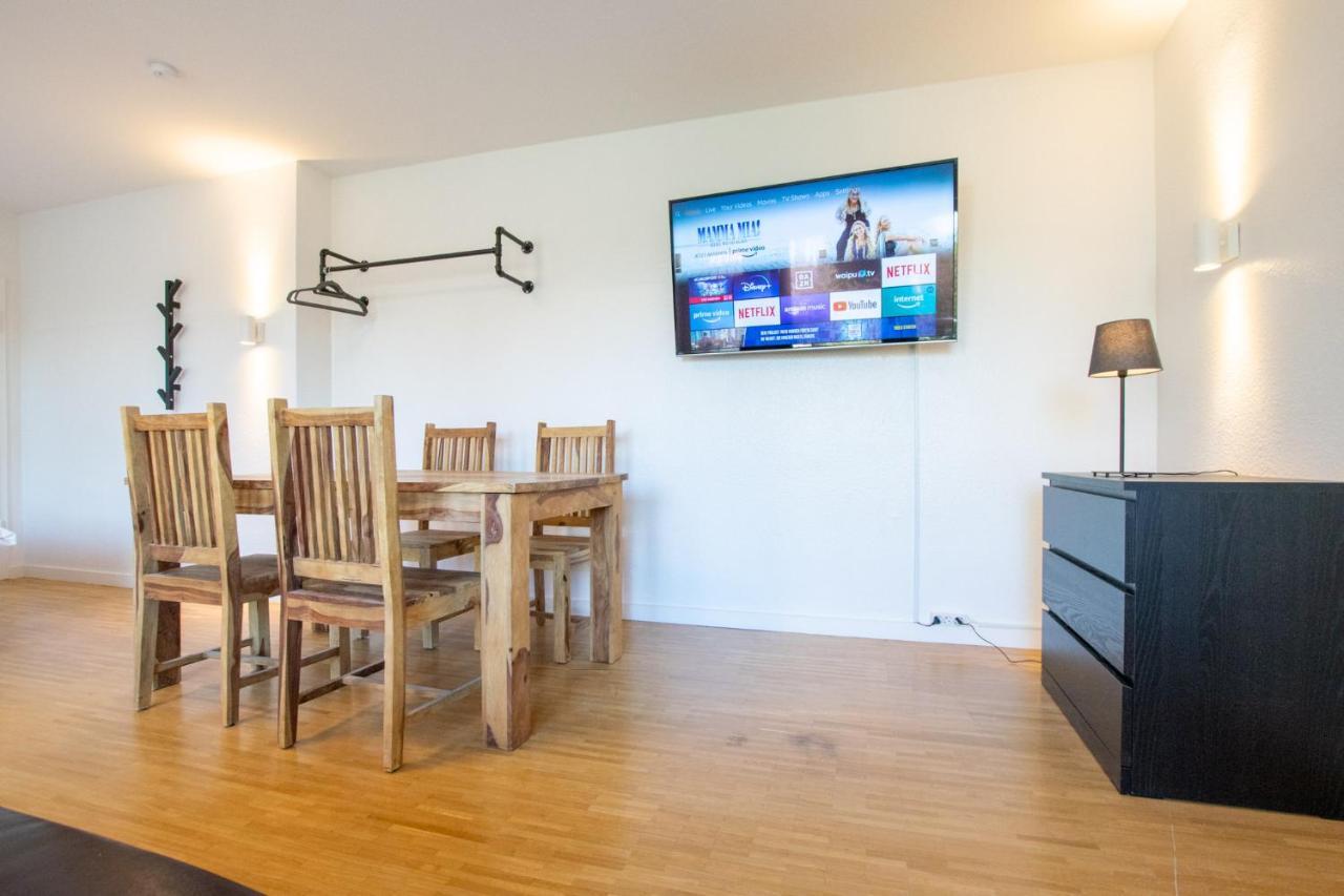 Raj Living - 1 , 3 And 4 Room Apartments - 20 Min Messe Dus & Airport Dus เมียร์บุช ภายนอก รูปภาพ