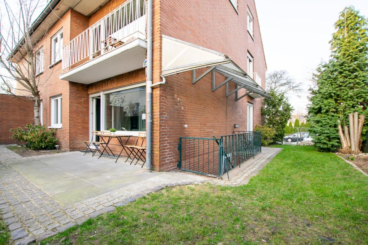 Raj Living - 1 , 3 And 4 Room Apartments - 20 Min Messe Dus & Airport Dus เมียร์บุช ภายนอก รูปภาพ