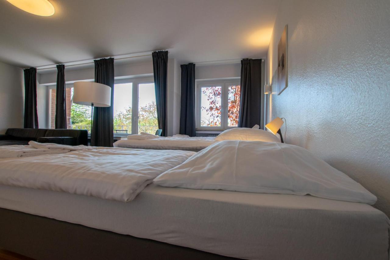 Raj Living - 1 , 3 And 4 Room Apartments - 20 Min Messe Dus & Airport Dus เมียร์บุช ภายนอก รูปภาพ