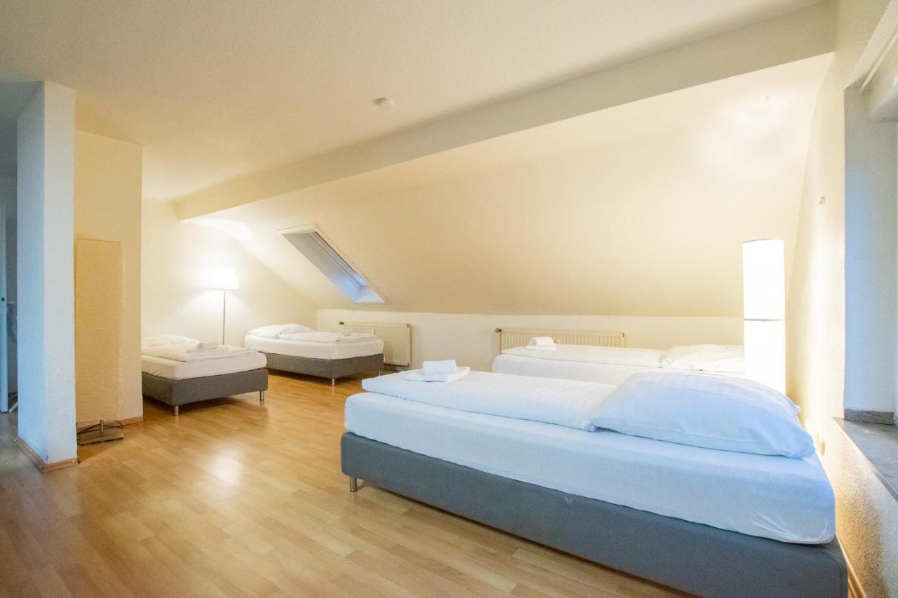 Raj Living - 1 , 3 And 4 Room Apartments - 20 Min Messe Dus & Airport Dus เมียร์บุช ภายนอก รูปภาพ