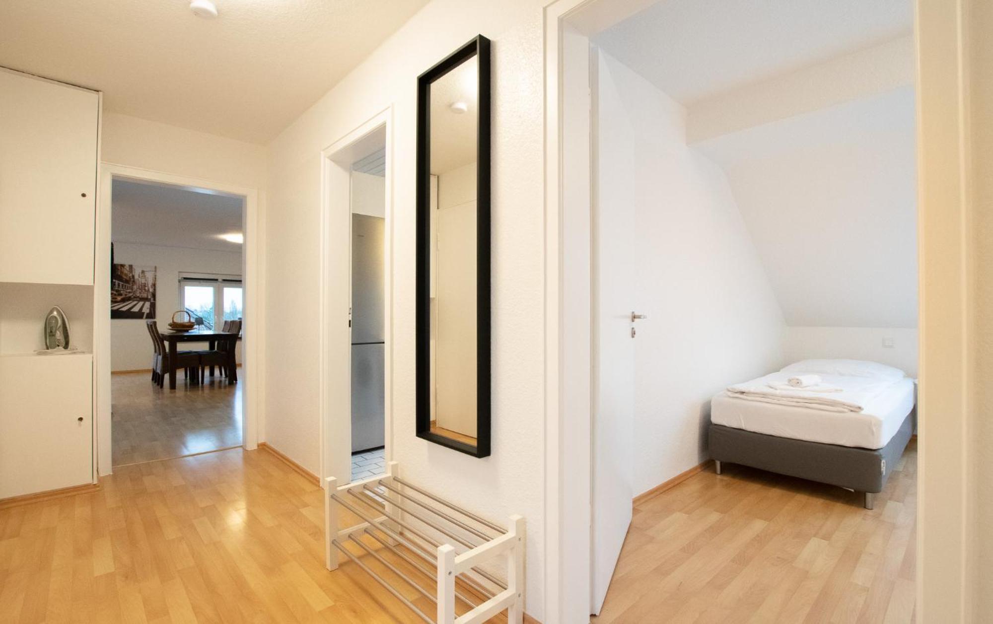 Raj Living - 1 , 3 And 4 Room Apartments - 20 Min Messe Dus & Airport Dus เมียร์บุช ภายนอก รูปภาพ