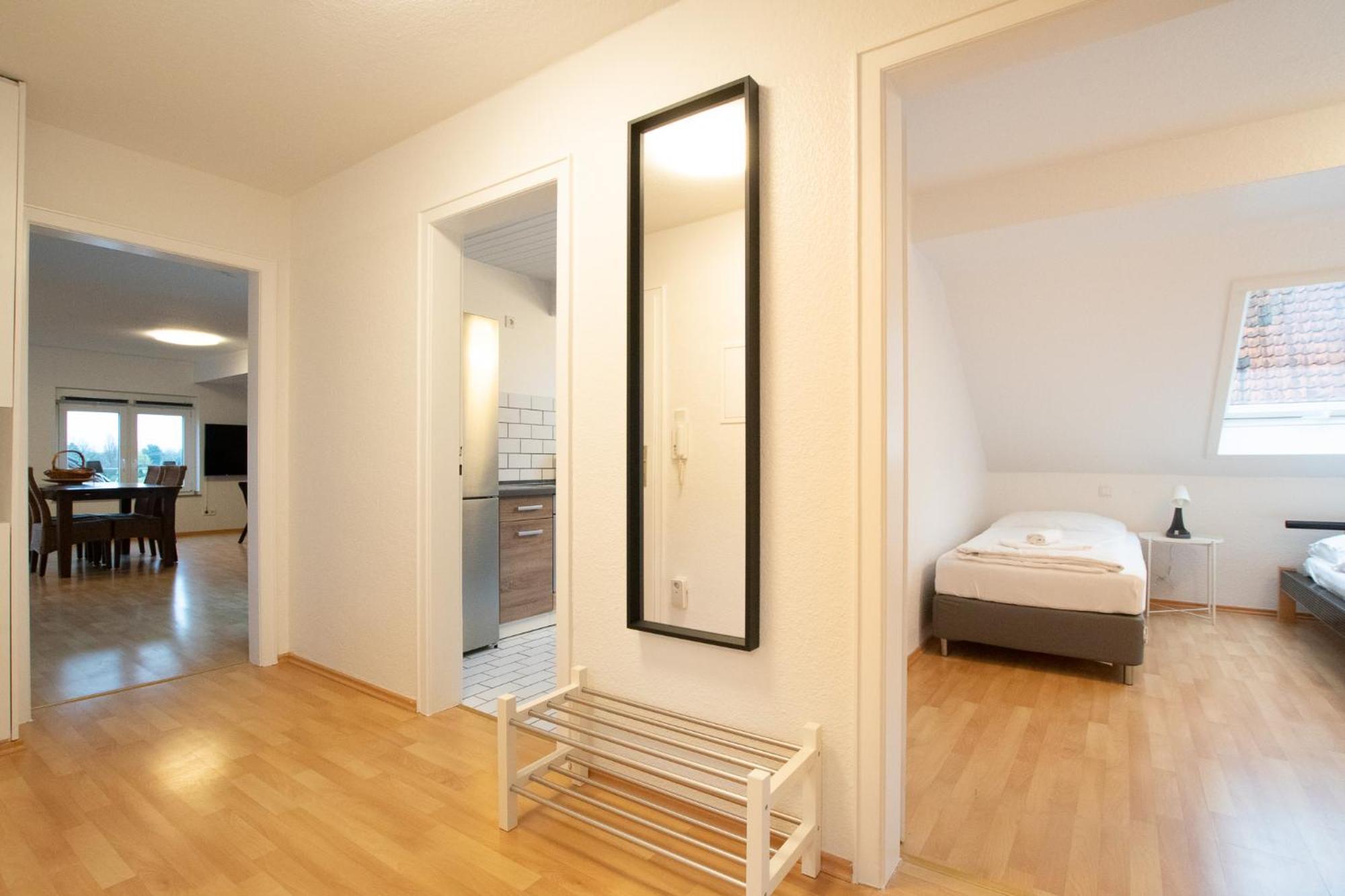 Raj Living - 1 , 3 And 4 Room Apartments - 20 Min Messe Dus & Airport Dus เมียร์บุช ภายนอก รูปภาพ