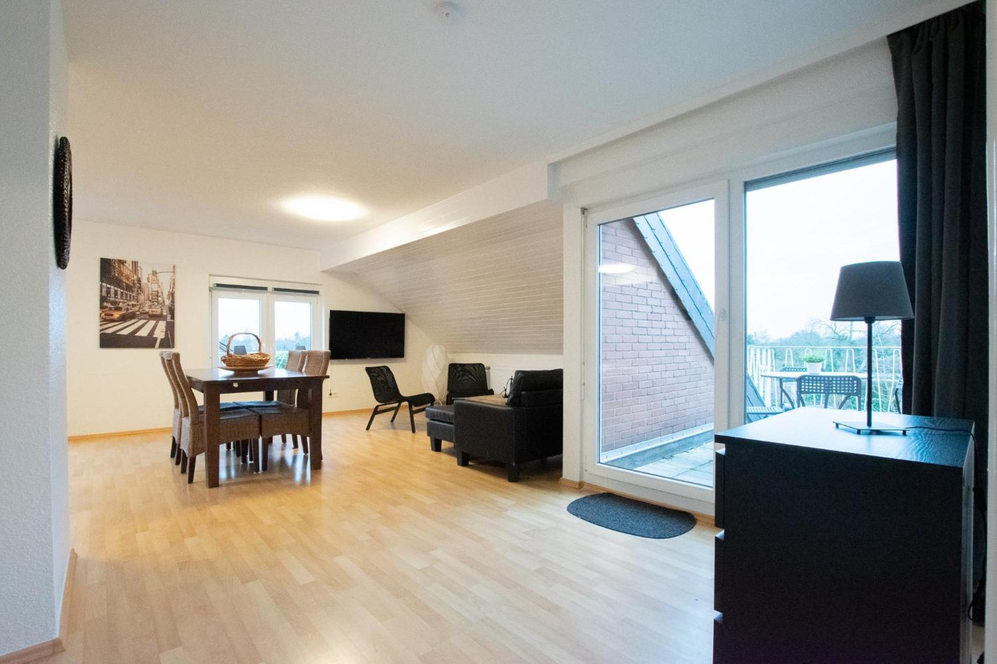 Raj Living - 1 , 3 And 4 Room Apartments - 20 Min Messe Dus & Airport Dus เมียร์บุช ภายนอก รูปภาพ